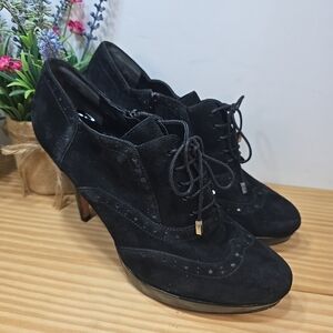 WHBM Womens Black Wing Tip Suede Bootie Heel Shoes Size 10M